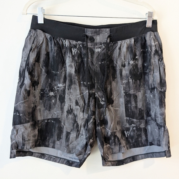 lululemon athletica Pants - Lululemon License To Train 7" Linerless Short